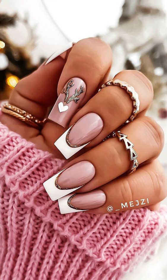 17 Stunning White Christmas Nail Ideas for 2023