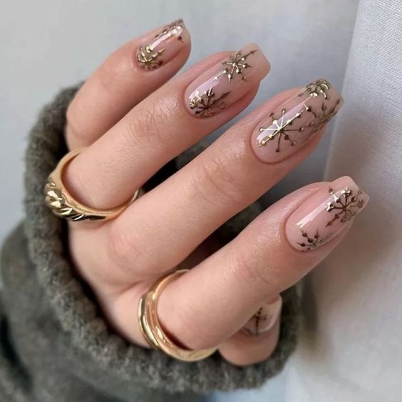 Gold Winter Nails 2023-2024: 15 Glamorous Ideas