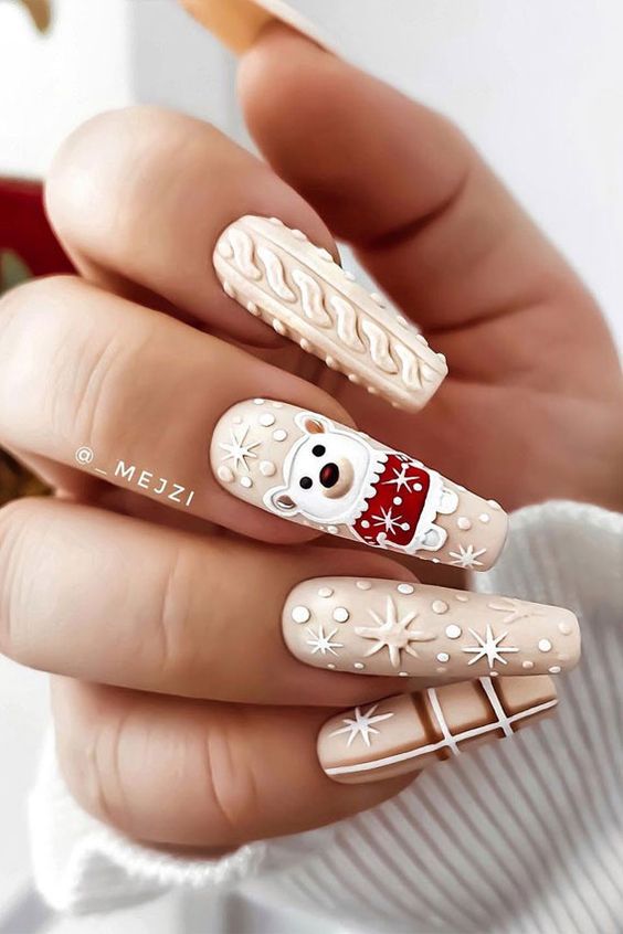 17 Gorgeous Long Christmas Nail Ideas for 2023