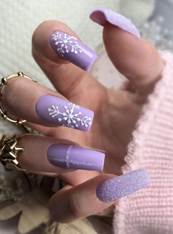 17 Easy Winter Nail Ideas for 2023-2024