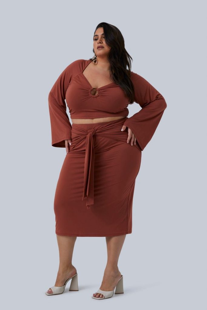 15 Stylish New Year's Outfit Ideas for Plus Size Individuals in 2024