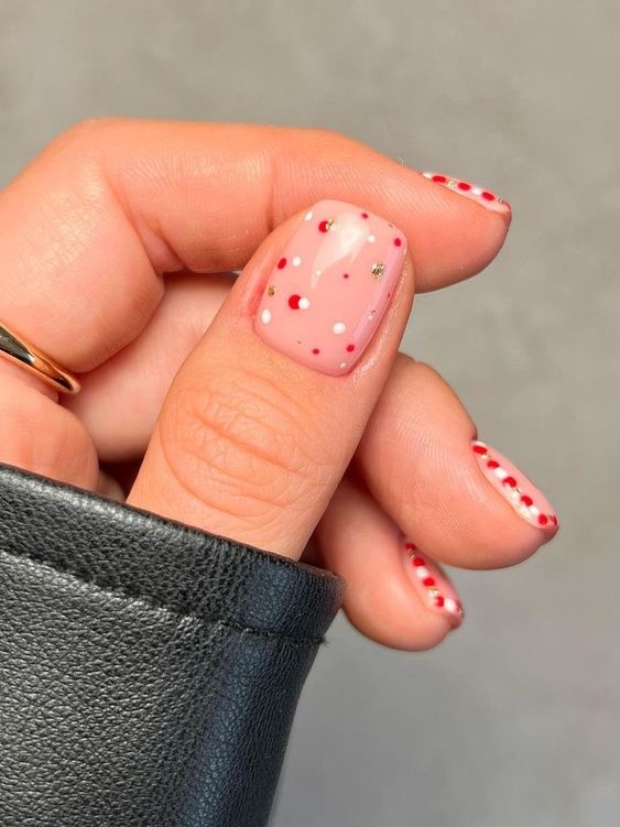 Short New Year's Nails in Red for 2024: 15 Festive Ideas