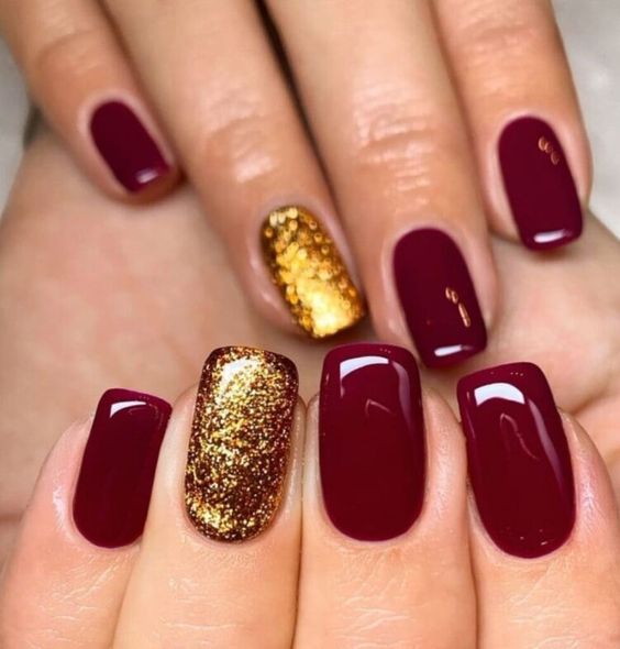 Short New Year's Nails in Red for 2024: 15 Festive Ideas