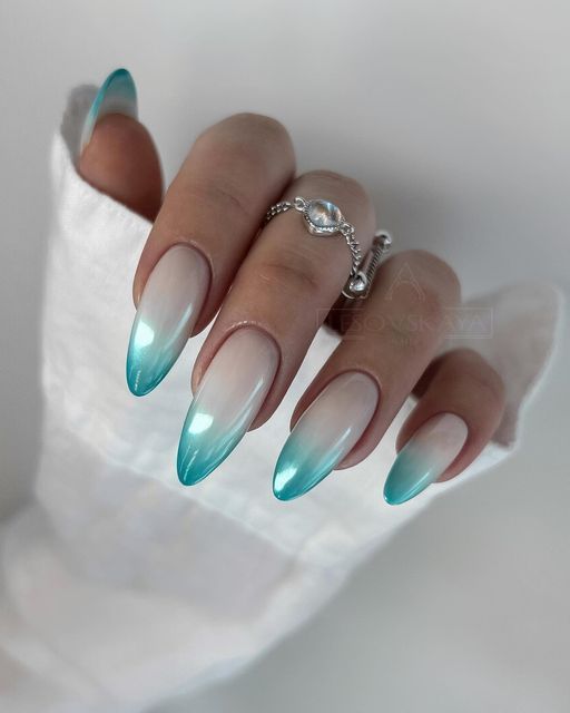 19 Colorful Gel Nail Ideas for Winter 2023-2024