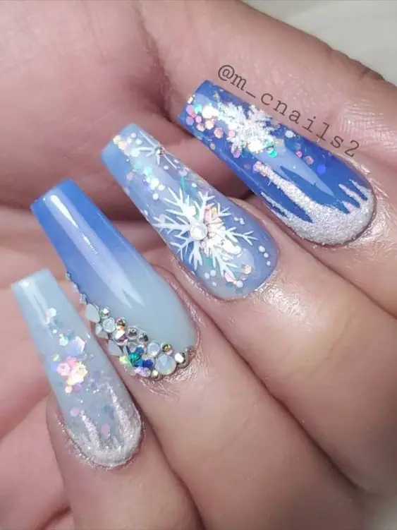 Pretty Winter Nails 2023-2024: 17 Stunning Ideas