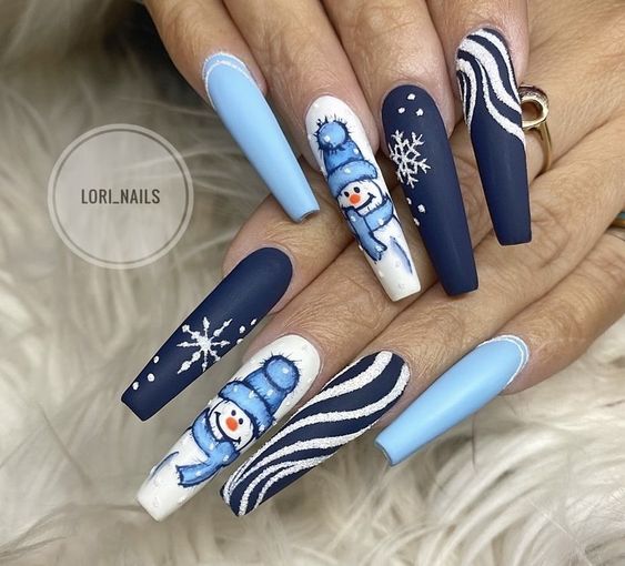 17 Gorgeous Long Christmas Nail Ideas for 2023