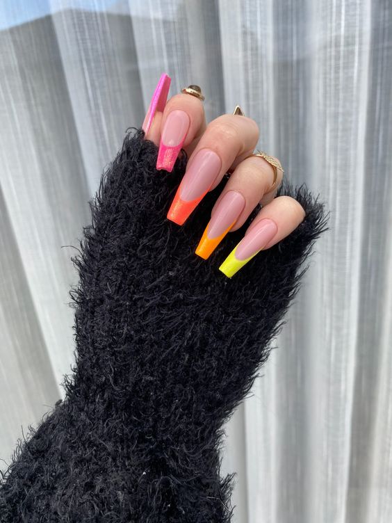 19 Colorful Gel Nail Ideas for Winter 2023-2024