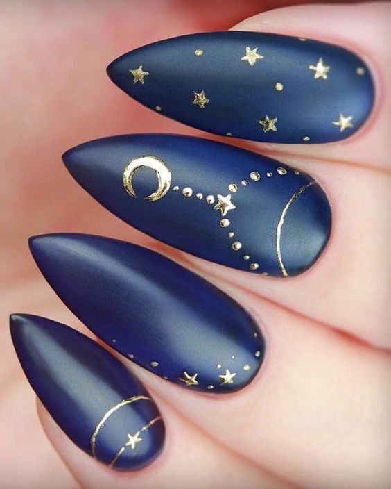 Gold Winter Nails 2023-2024: 15 Glamorous Ideas