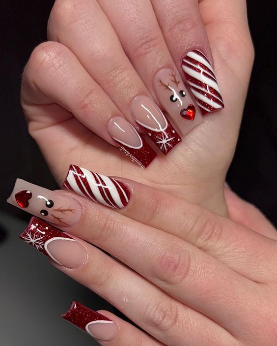 19 Creative Christmas Nail Art Ideas for 2023