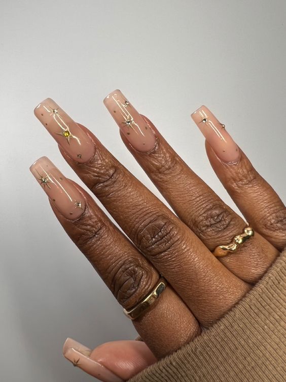 17 Gorgeous Long Christmas Nail Ideas for 2023