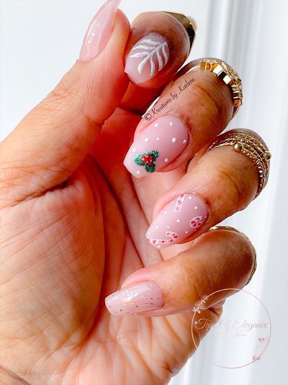 17 Pretty Pink Christmas Nail Ideas for 2023