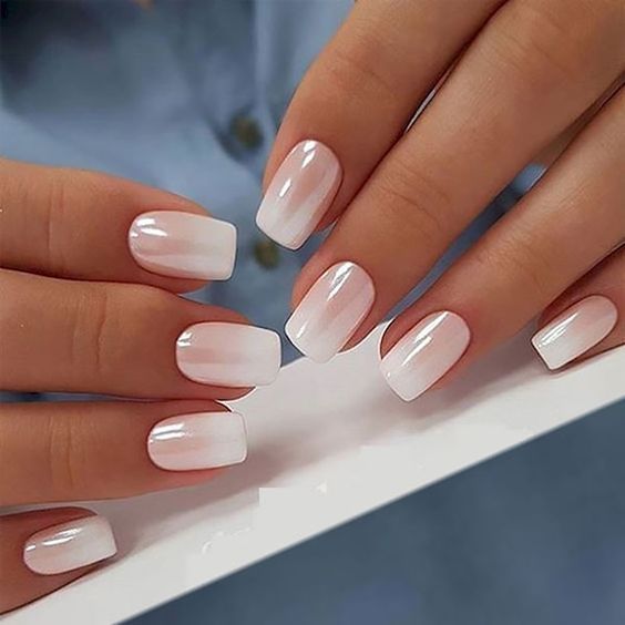 15 Chic Short White New Year's Nail Ideas for 2024