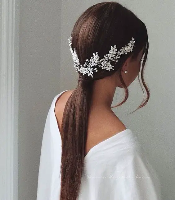 New Year's Hairstyle Ideas for Long Hair 2024: 17 Stylish Looks to Welcome the Year