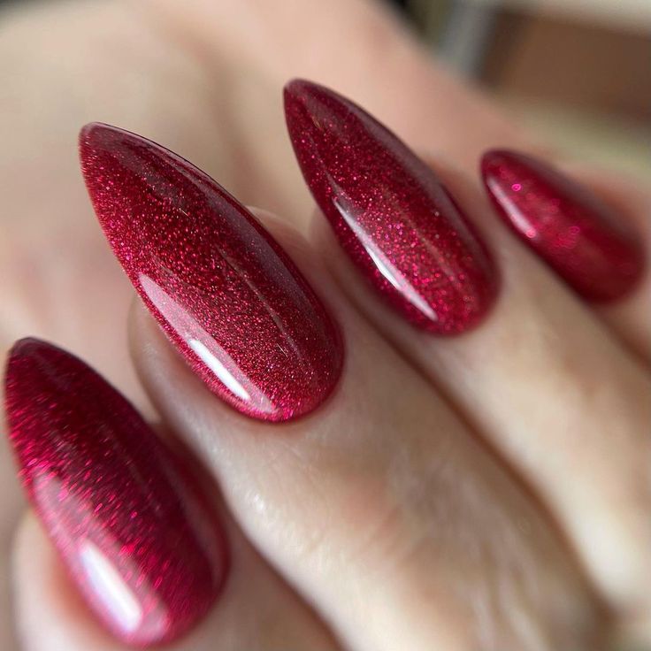 15 Gorgeous Holiday Gel Nail Ideas for Winter 2023-2024