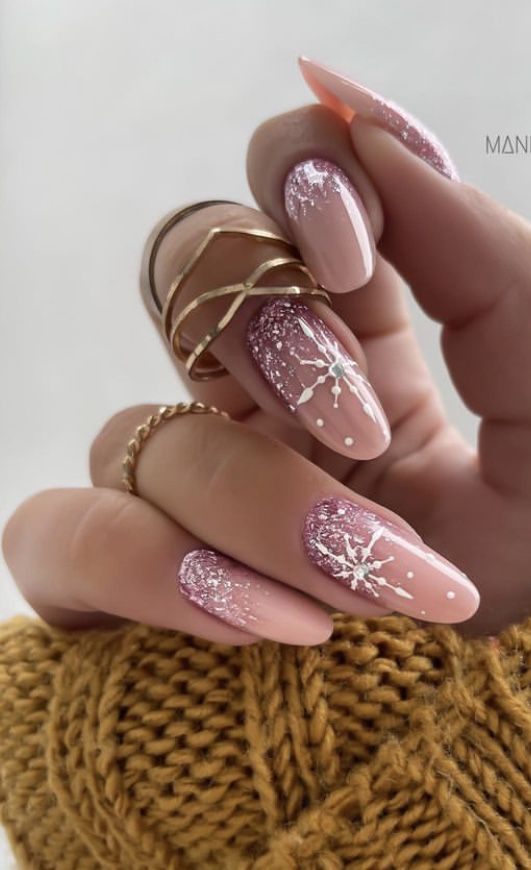 17 Festive Christmas Nail Designs for 2023