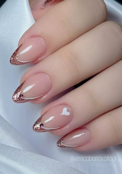 French New Year Nails 2024: 19 Chic Ideas to Welcome the Year