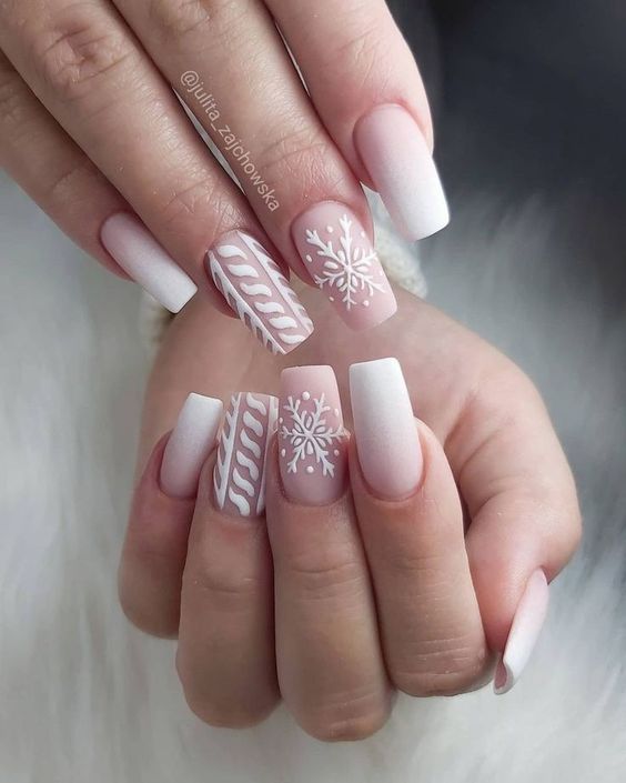 17 Stunning White Christmas Nail Ideas for 2023