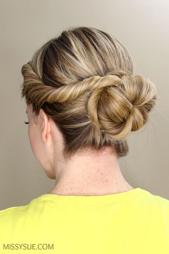 Simple Hairstyles for New Years 2024: 17 Effortless Ideas to Welcome the Year