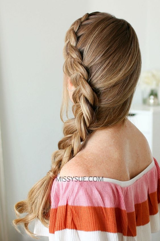 Simple Hairstyles for New Years 2024: 17 Effortless Ideas to Welcome the Year