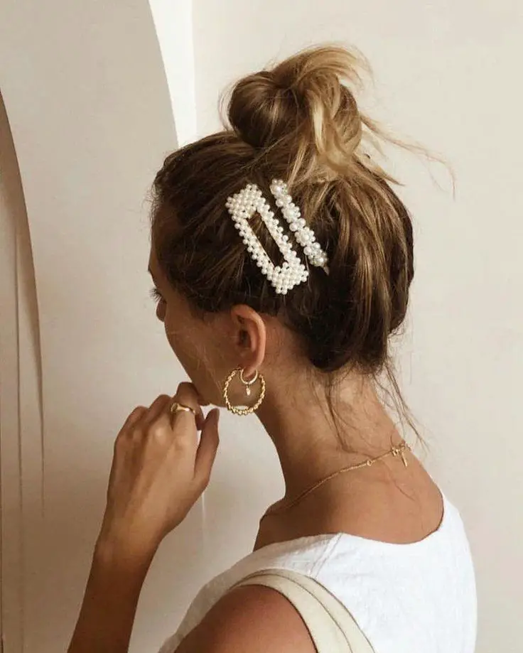 Hairstyles for New Year's Eve 2024: 15 Gorgeous Ideas to Shine on the Night