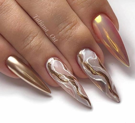 Gold Winter Nails 2023-2024: 15 Glamorous Ideas