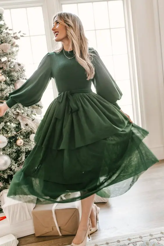 19 Stylish Christmas Dress Ideas for 2023