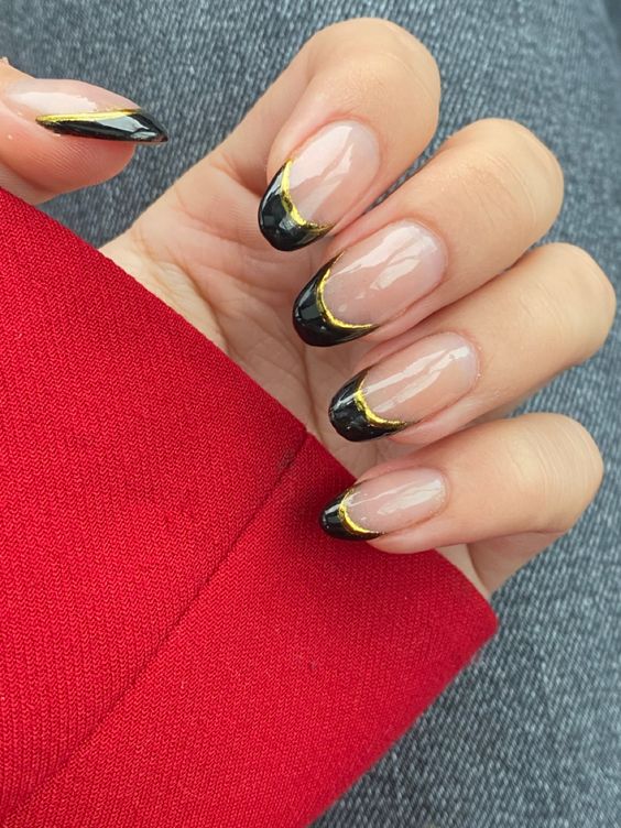 French New Year Nails 2024: 19 Chic Ideas to Welcome the Year