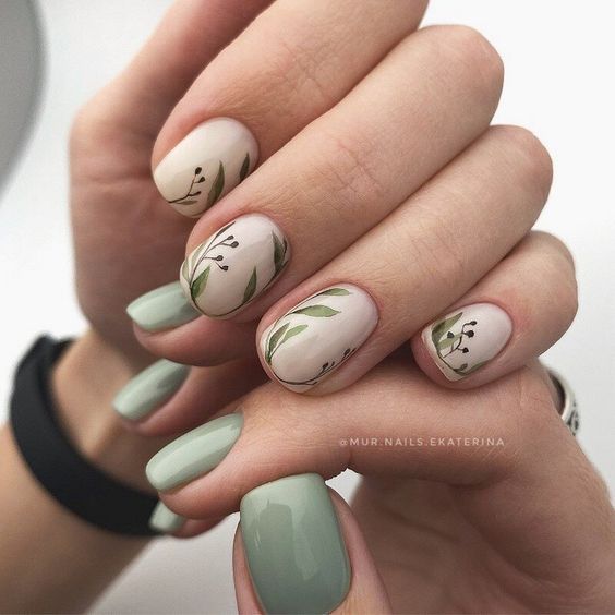 Trendsetting Squoval Nails Design 2024