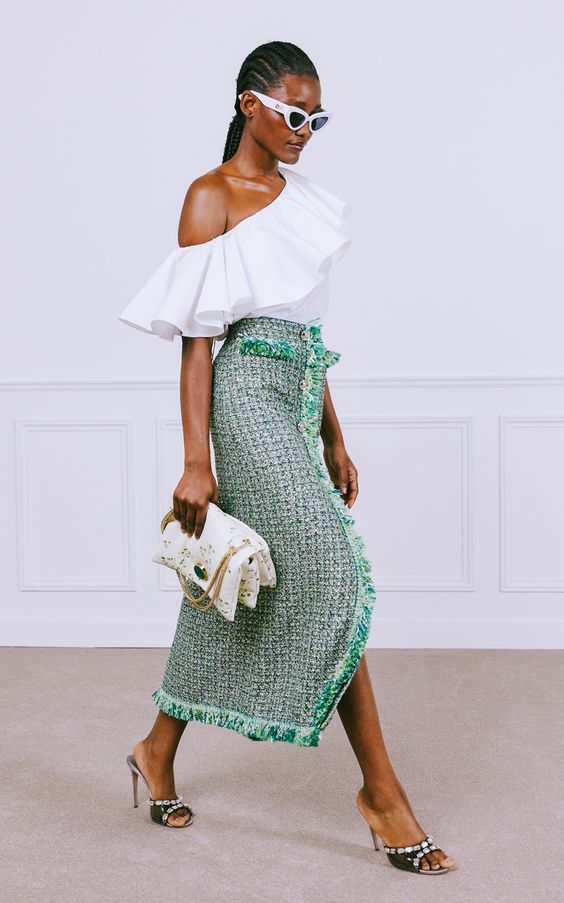 Explore 2024 Skirt Outfits Midi, Maxi, Denim & More Stay Chic in