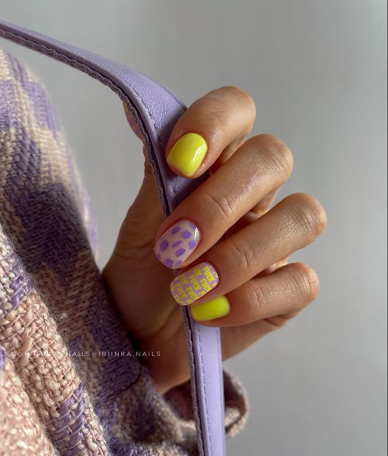 Styling Your Fingertips: The Ultimate Guide to Round Nail Designs for 2024
