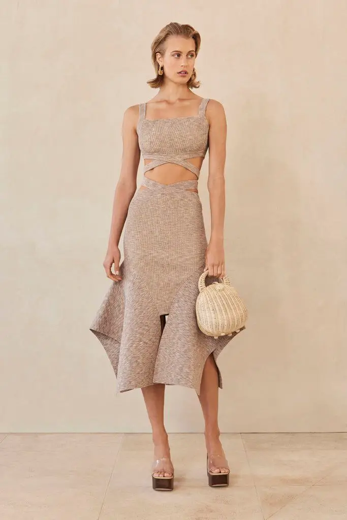 Skirt Outfits 2024: A Fusion of Comfort and Chic