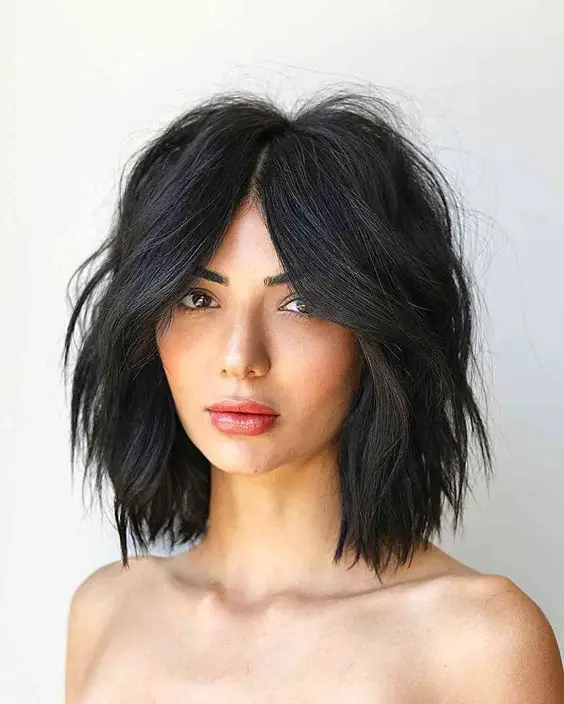 Cutting-Edge Chic: The Definitive Guide to Women's Haircut Trends for 2024