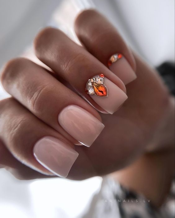 The Sparkle and Charm of Nail Rhinestone Designs in 2024