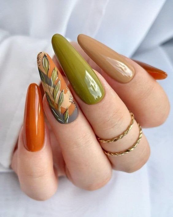 Nail the Perfect Look: July Nail Colors for 2024 Summer Vibes