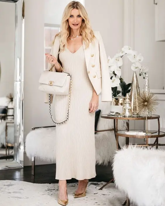 Stylish Mom Day Outfits for 2024: Celebrate in Style