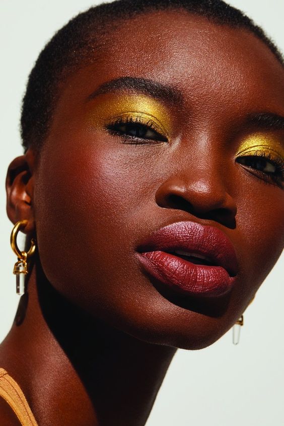 Best Makeup Colors for Summer 2023: 17 Ideas - thepinkgoose.com