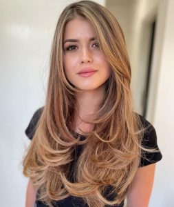 Trendy Long Layered Haircuts: 17 Ideas for a Stylish and Versatile Look - Hairstyle Inspiration