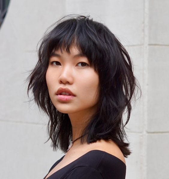 15 Stylish Wolf Haircut Ideas with Bangs: Embrace the Edgy Vibe ...