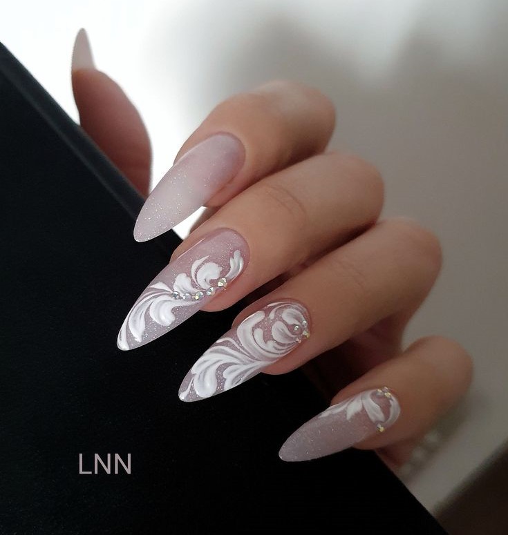 19 Elegant Fall White Nail Designs for 2023 - thepinkgoose.com