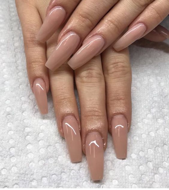 17 Chic Monochrome Fall Nail Ideas for 2023: Elevate Your Coffin Nails