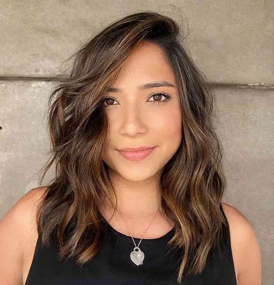 17 Gorgeous Fall Hairstyles for Shoulder-Length Hair in 2023