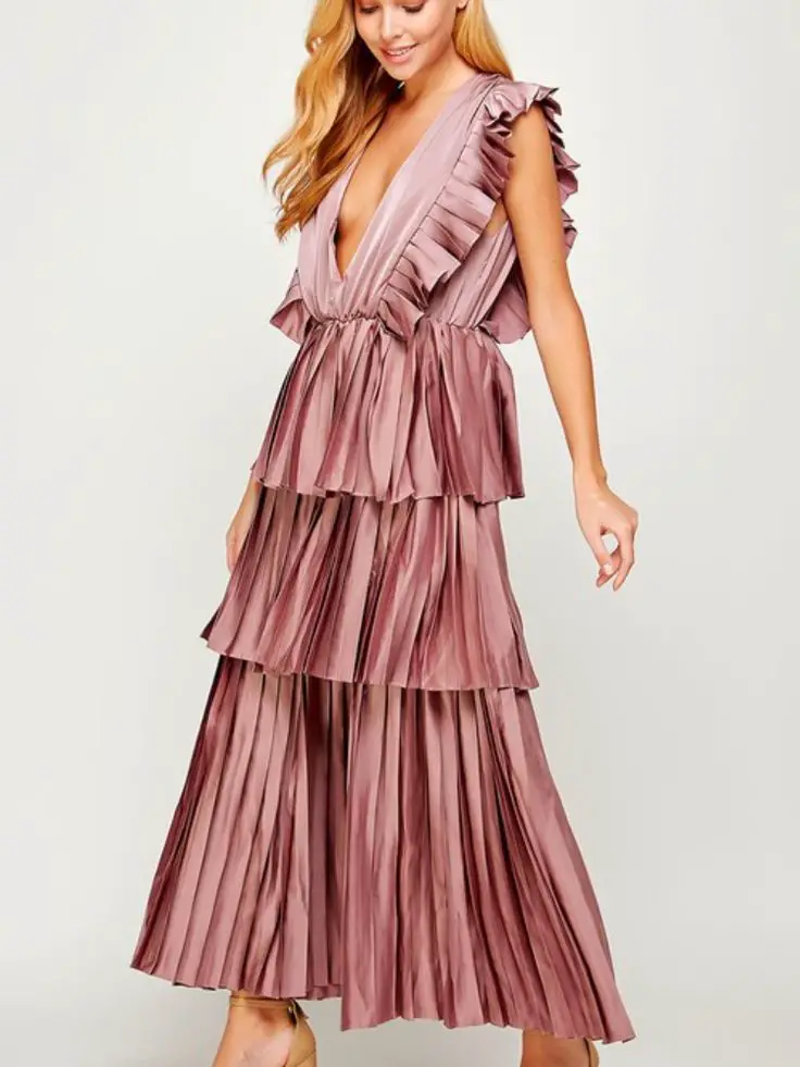 19 Stunning Satin Dress Ideas for Fall 2023