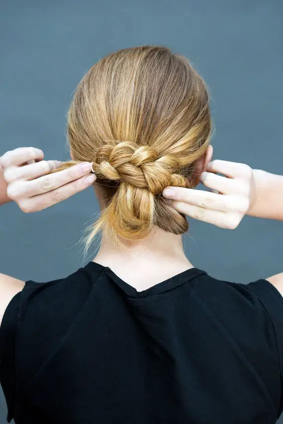 17 Trendy Chin-Length Ponytail Ideas for a Stylish Look