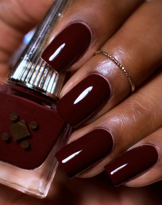 15 Chic Fall Nail Colors for Brown Skin