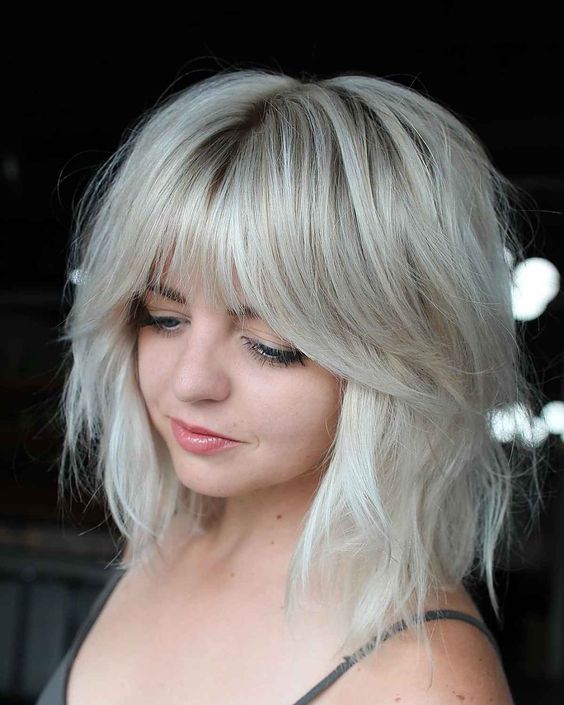 15 Flattering Fall Haircuts for Chubby Faces in 2023 - thepinkgoose.com
