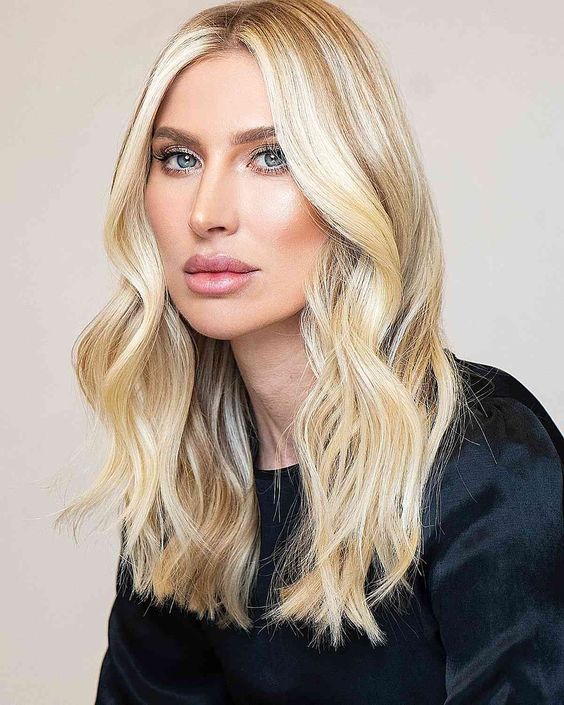 17 Long Fall Haircuts for 2023 to Inspire Your Style - thepinkgoose.com