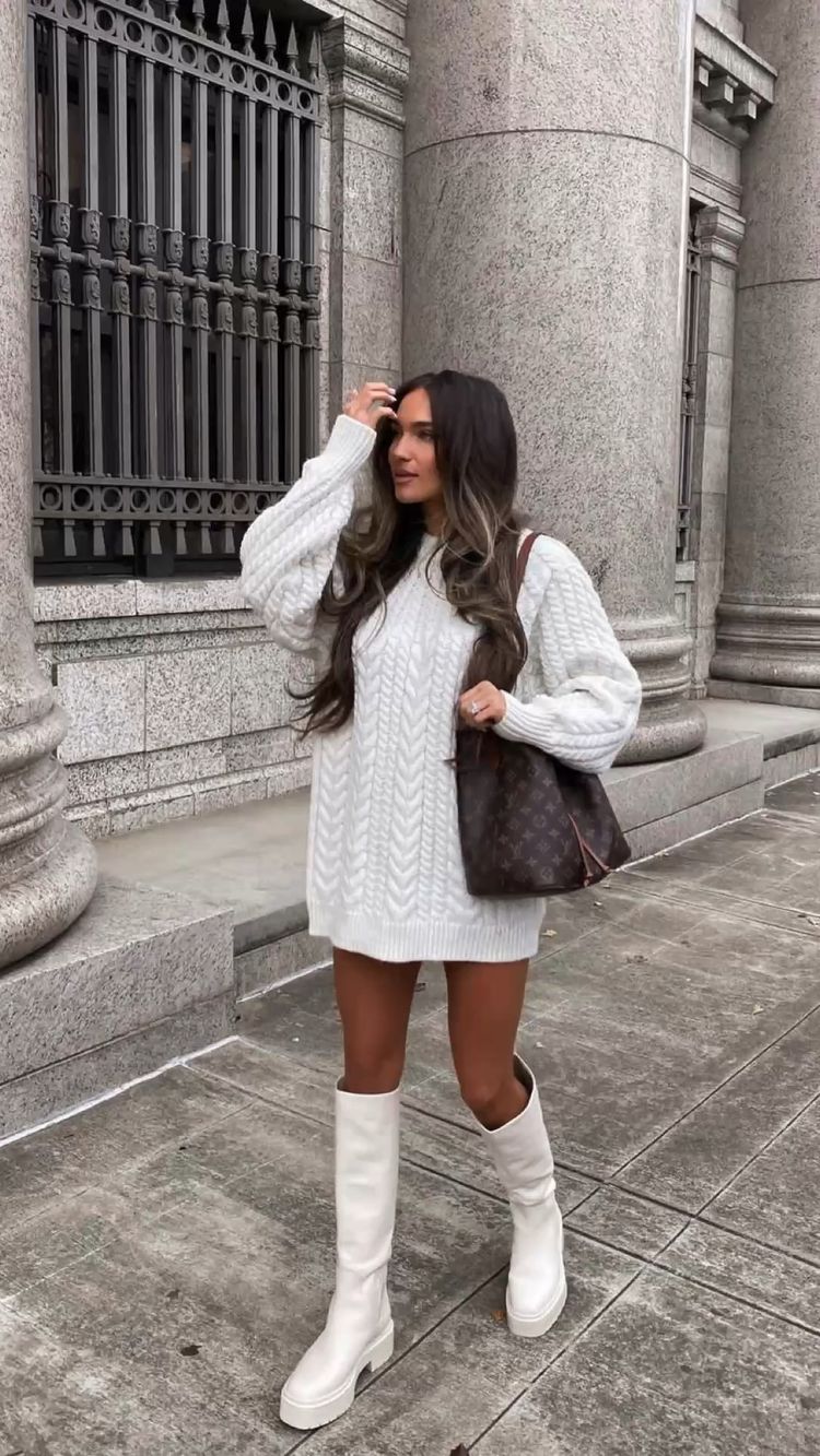 19 Stylish Fall Outfits with Platforms for 2023 - thepinkgoose.com