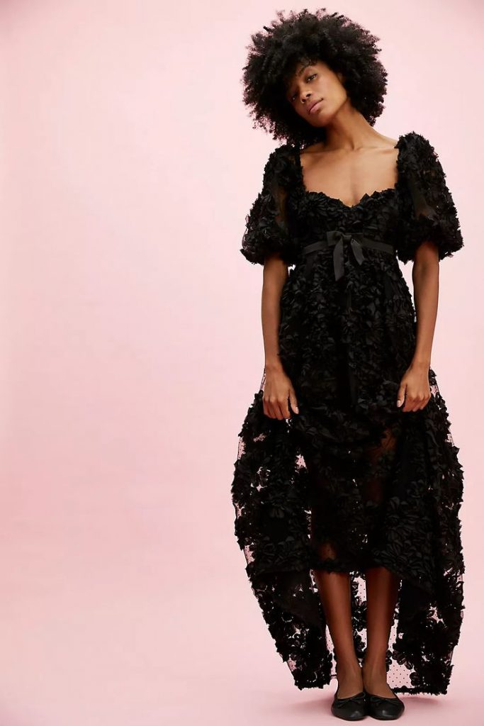 Fall Dresses with Lace: 17 Stunning Ideas for 2023