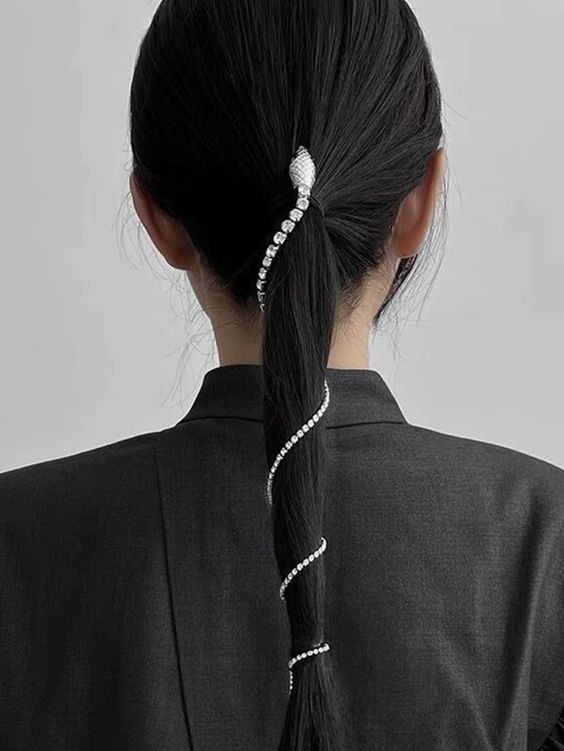 15 Slick Back Ponytail Ideas for a Sleek and Stylish Look