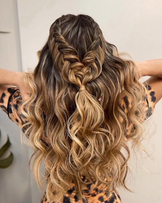 15 Easy Half-Up Fall Hairstyles for 2023